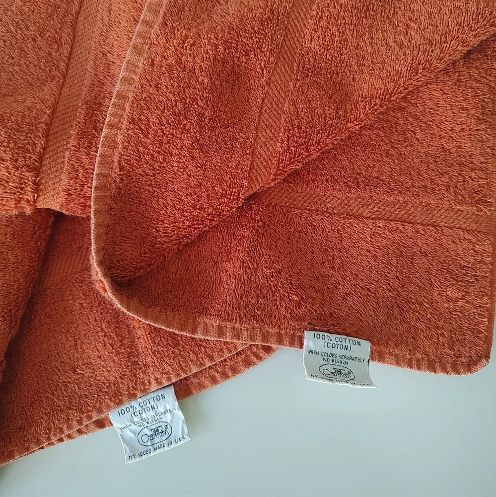 VTG Royal Classic Royal Family By Cannon Hand Towels Set Of Two Orange 80s USA
